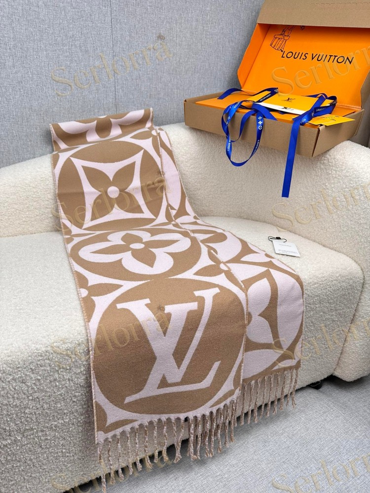 LOUIS VUITTON MEDALLION SCARF