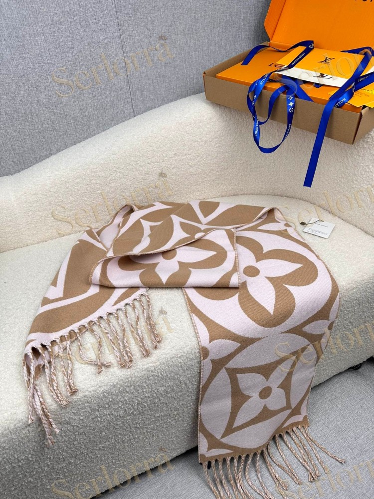 LOUIS VUITTON MEDALLION SCARF
