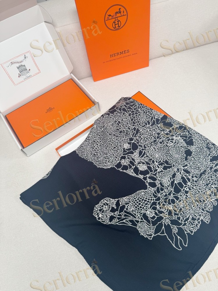 HERMÈS LIGHT FLORAL VELVET SHAWL