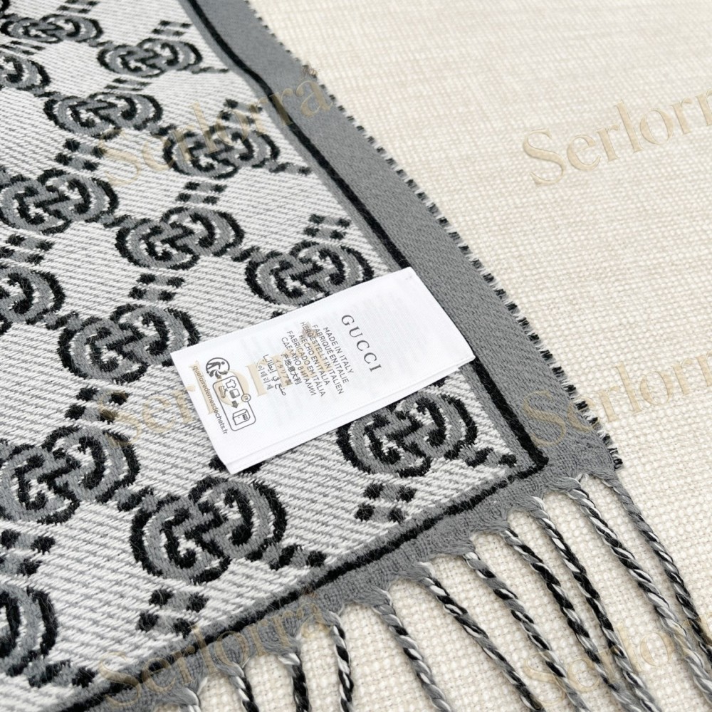 GUCCI LOGO WOOL SCARF