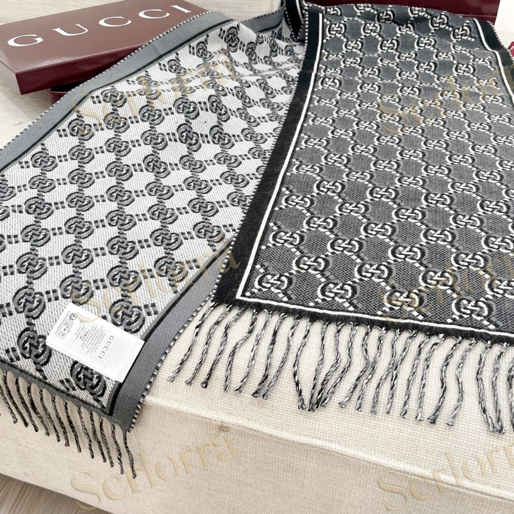 GUCCI LOGO WOOL SCARF