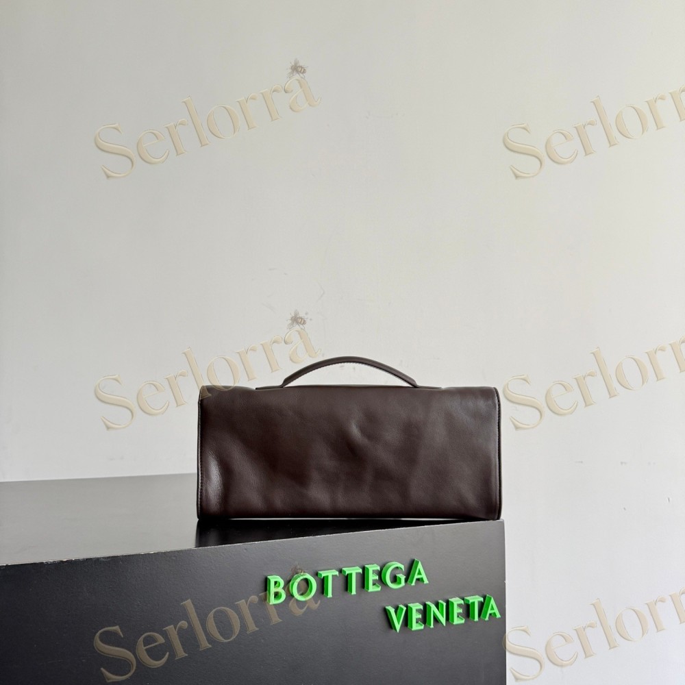 BOTTEGA VENETA ANDIAMO CLUTCH