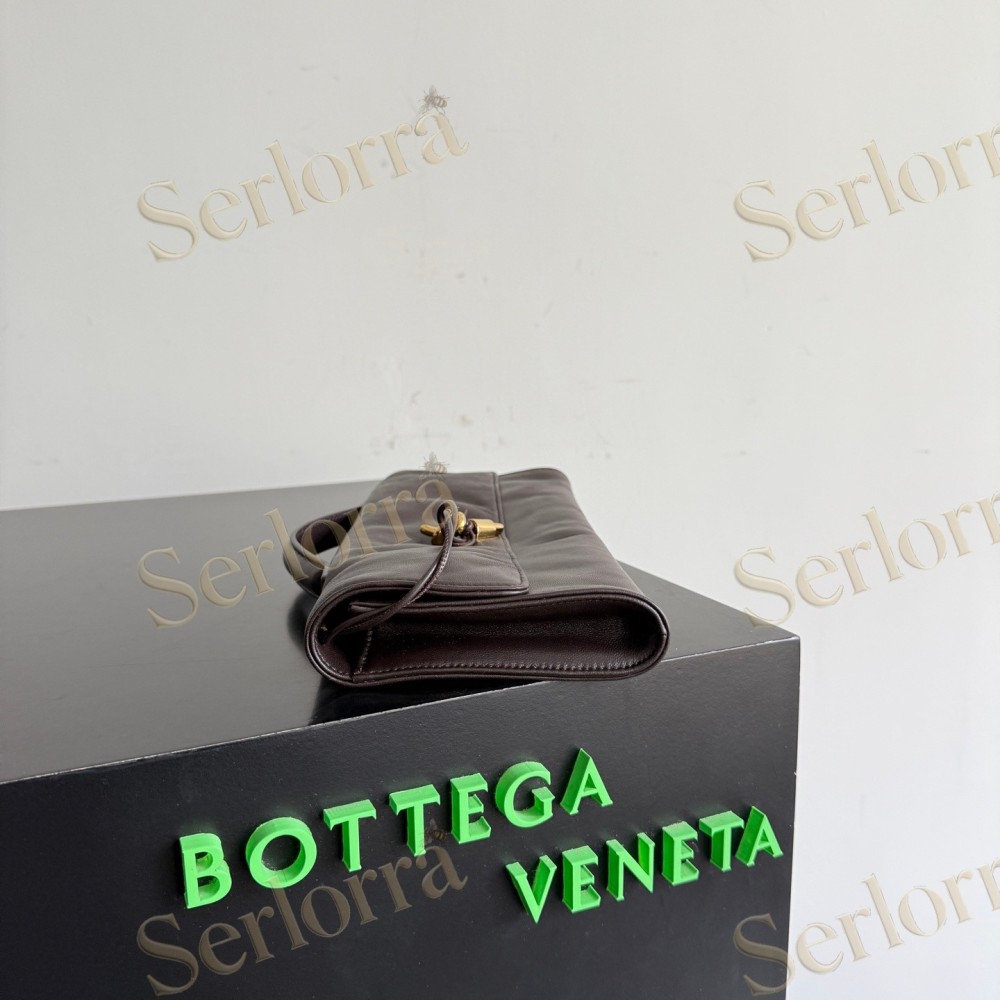 BOTTEGA VENETA ANDIAMO CLUTCH