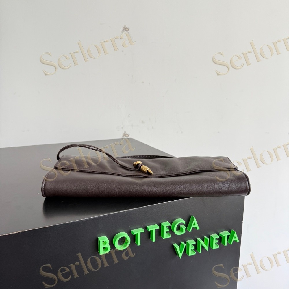 BOTTEGA VENETA ANDIAMO CLUTCH