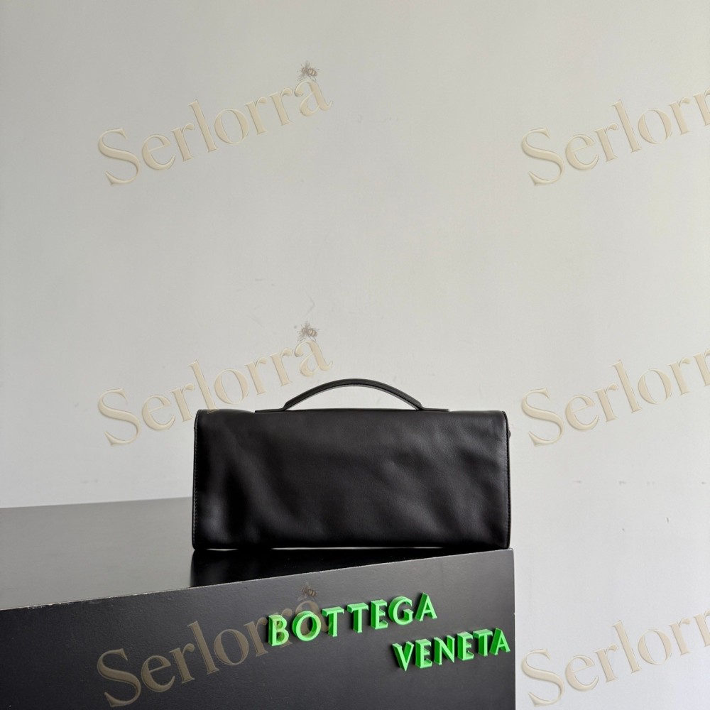 BOTTEGA VENETA ANDIAMO CLUTCH