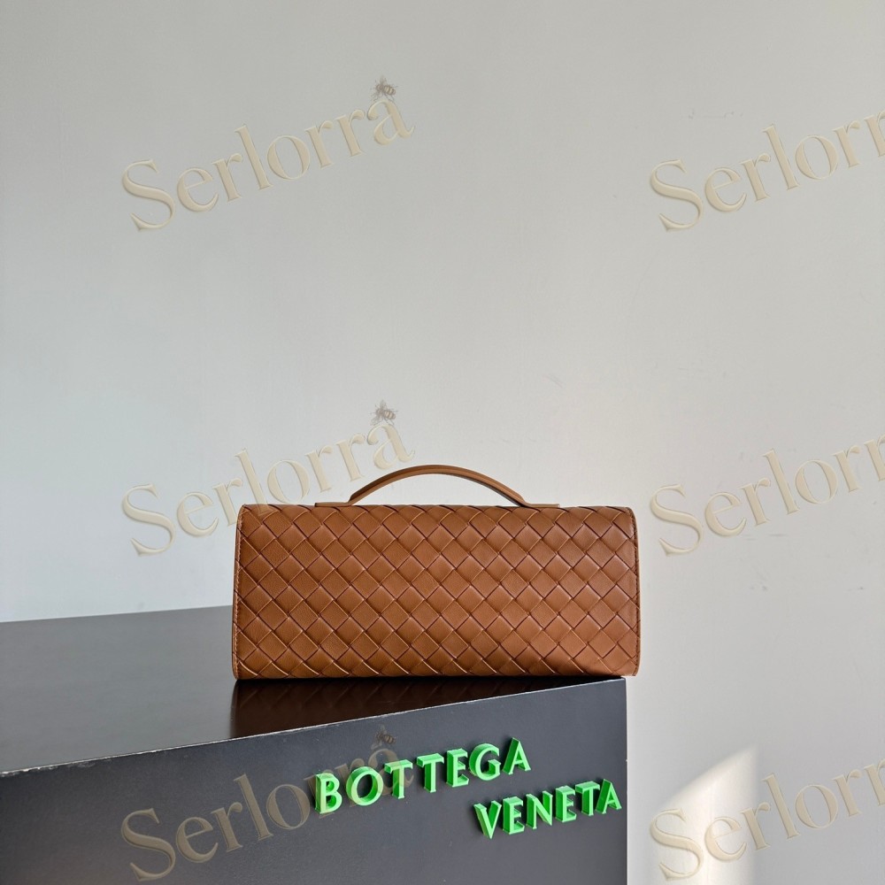 BOTTEGA VENETA ANDIAMO CLUTCH