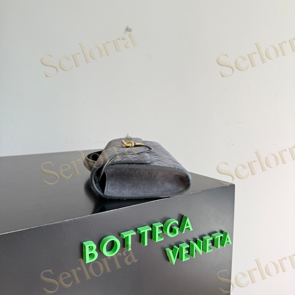 BOTTEGA VENETA ANDIAMO CLUTCH
