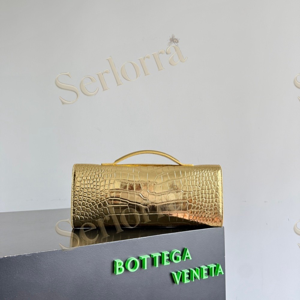BOTTEGA VENETA ANDIAMO CLUTCH