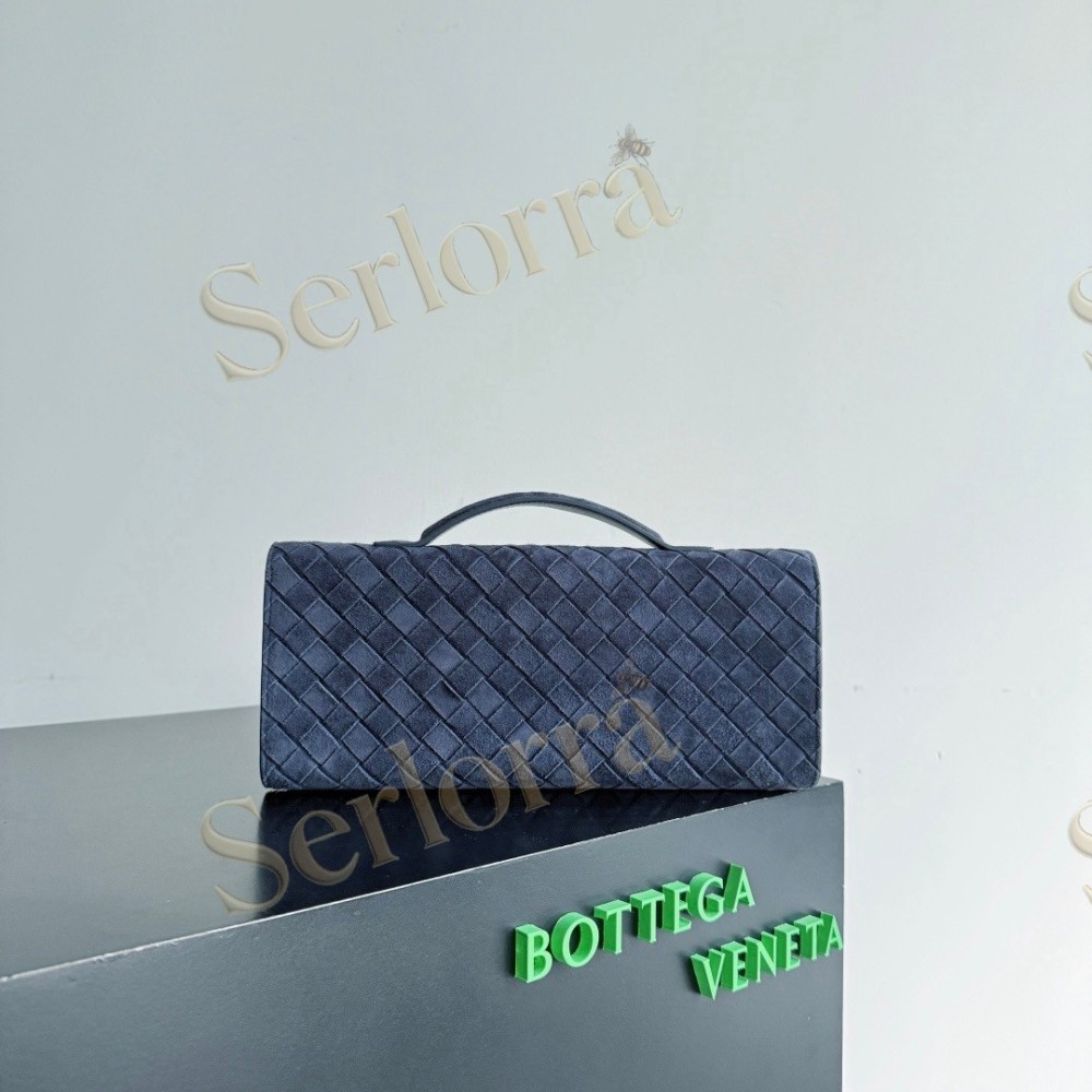 BOTTEGA VENETA ANDIAMO CLUTCH