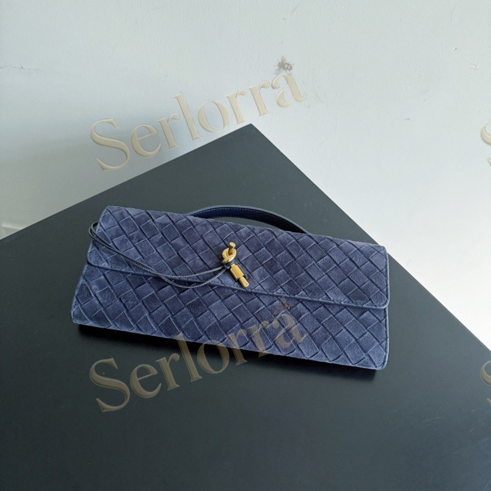BOTTEGA VENETA ANDIAMO CLUTCH