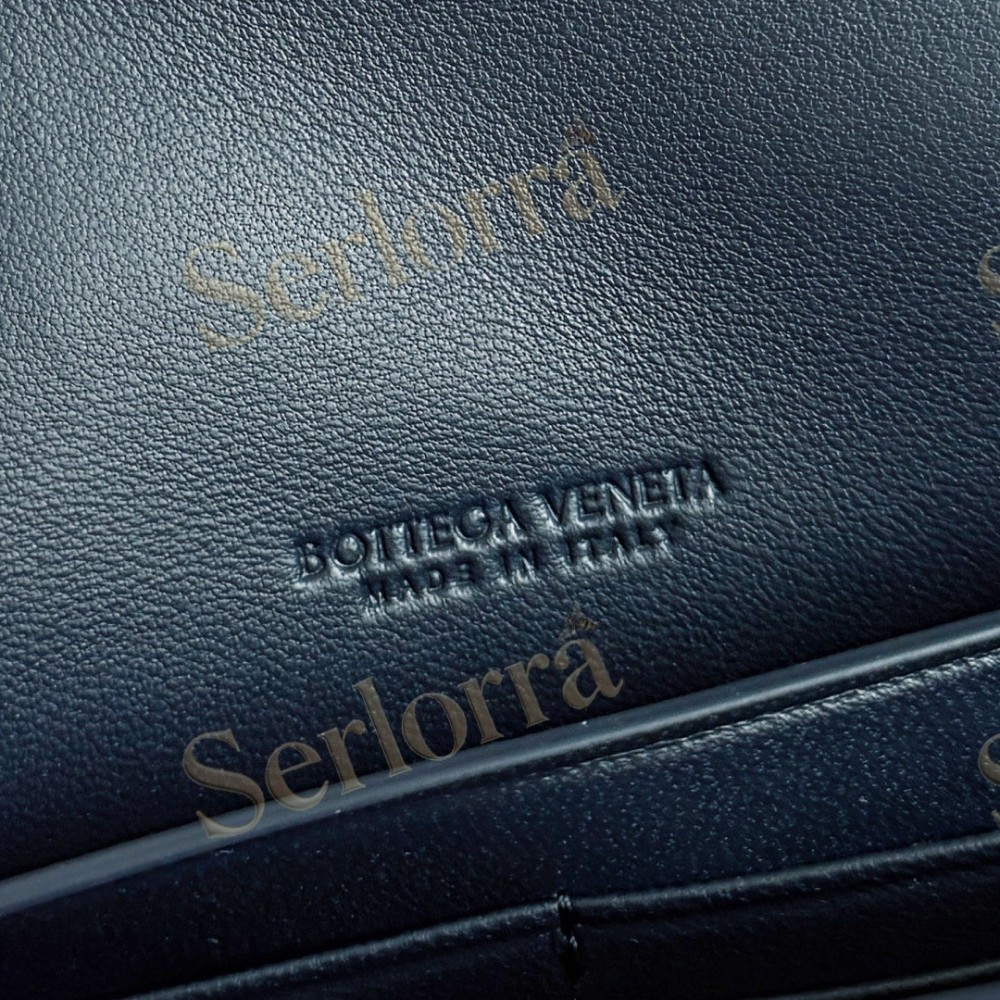 BOTTEGA VENETA ANDIAMO CLUTCH