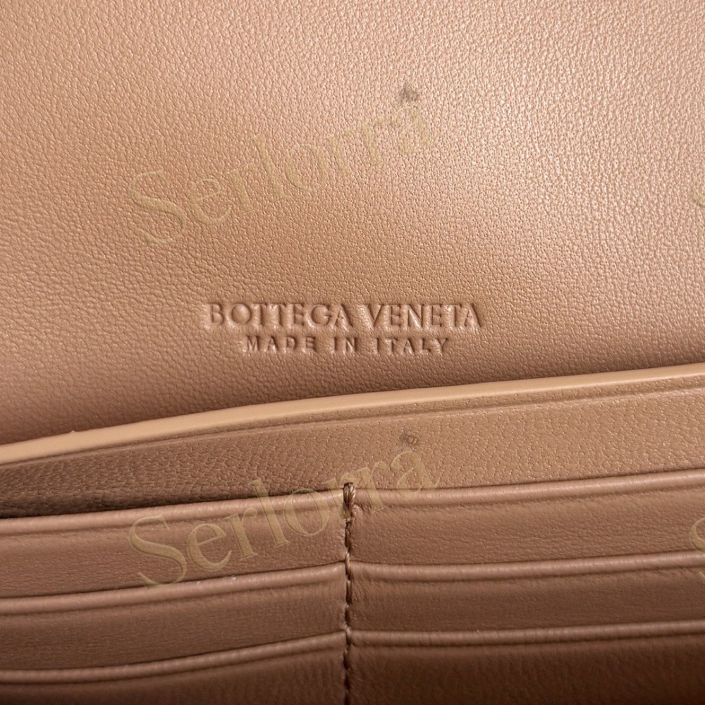 BOTTEGA VENETA ANDIAMO CLUTCH
