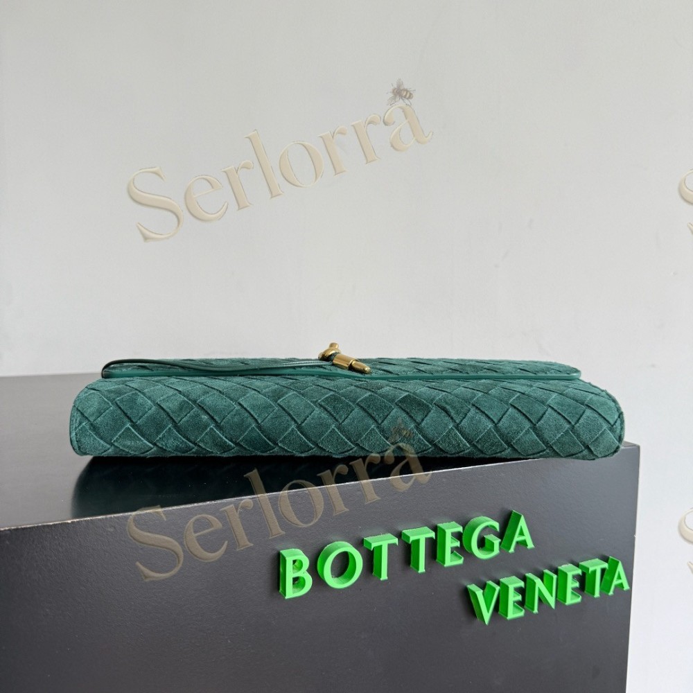 BOTTEGA VENETA ANDIAMO CLUTCH