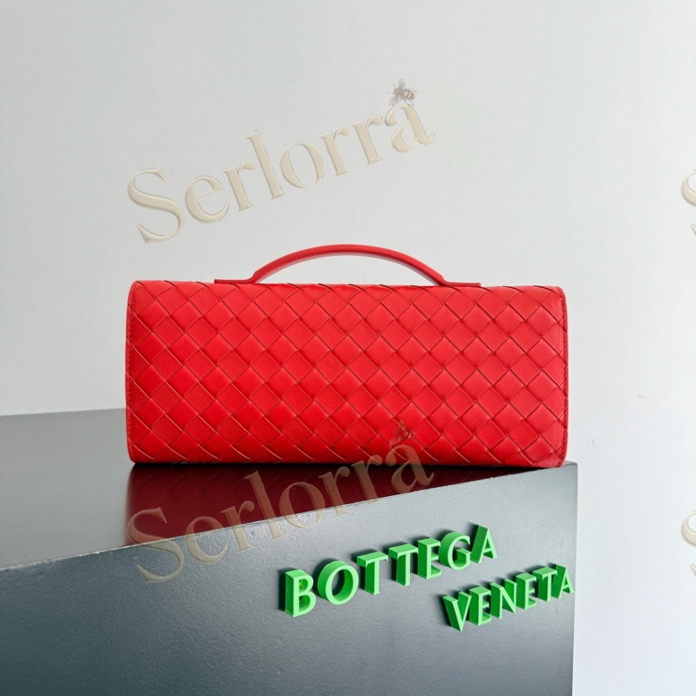 BOTTEGA VENETA ANDIAMO CLUTCH