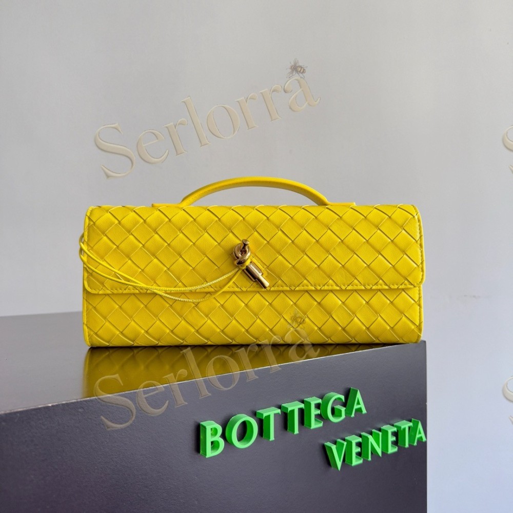 BOTTEGA VENETA ANDIAMO CLUTCH
