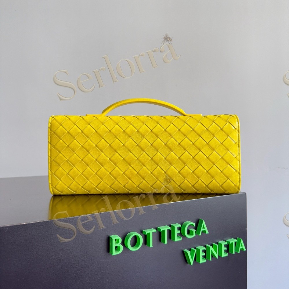 BOTTEGA VENETA ANDIAMO CLUTCH