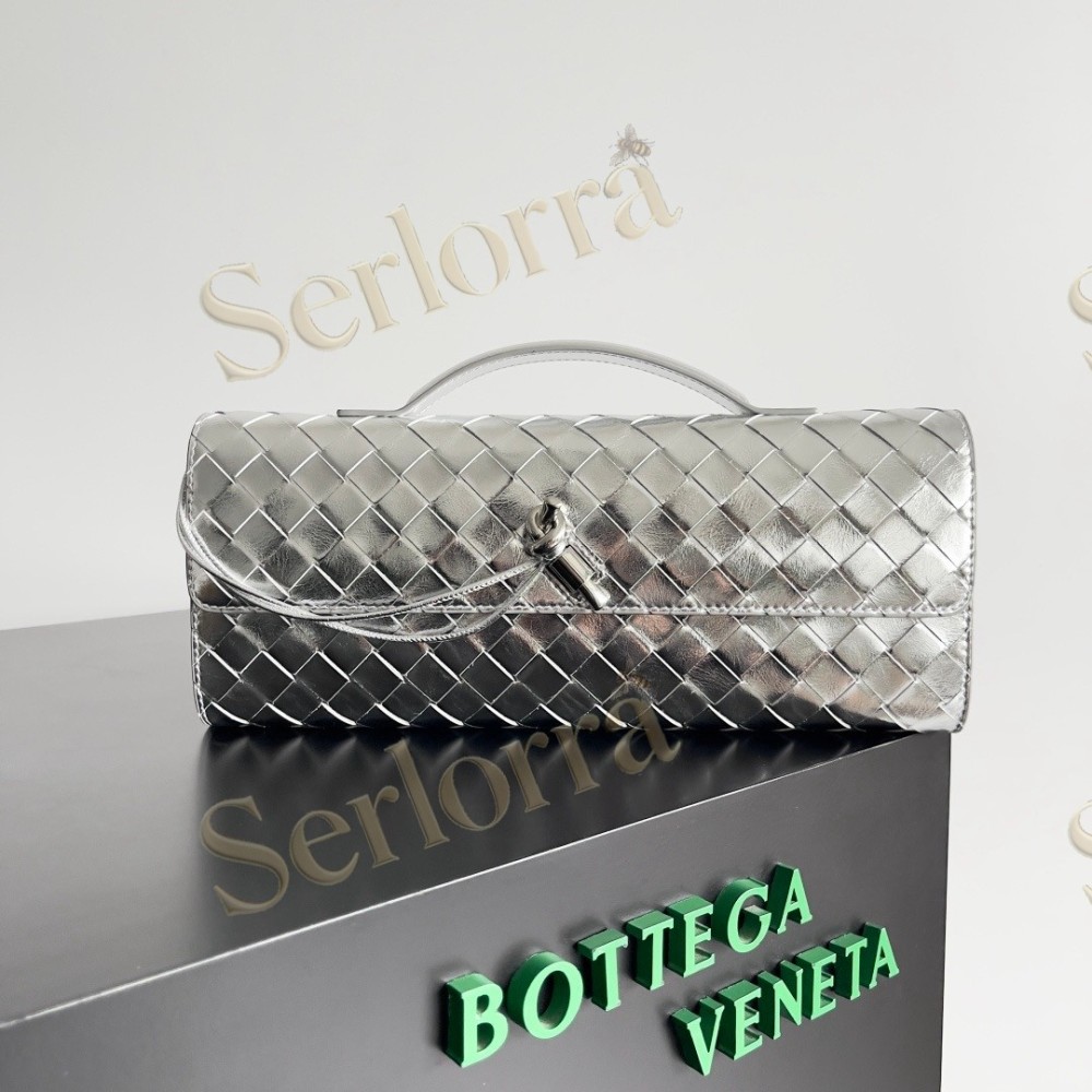 BOTTEGA VENETA ANDIAMO CLUTCH