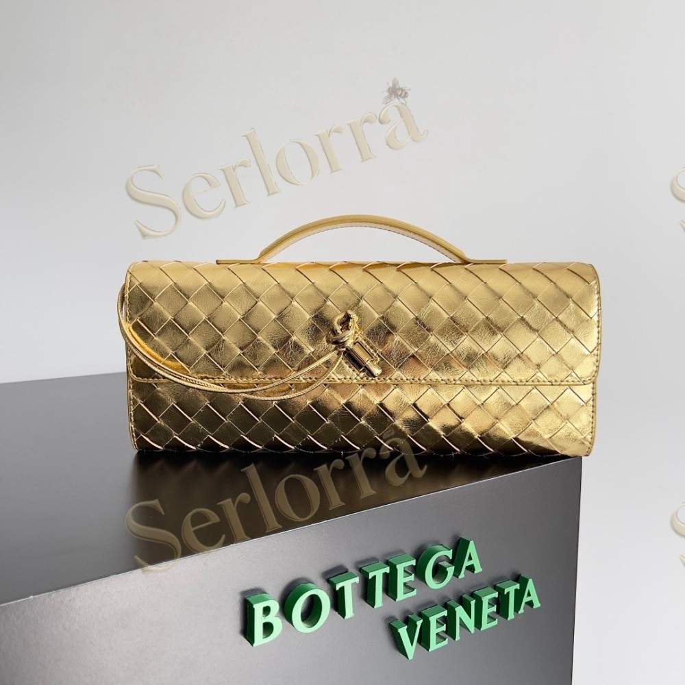 BOTTEGA VENETA ANDIAMO CLUTCH