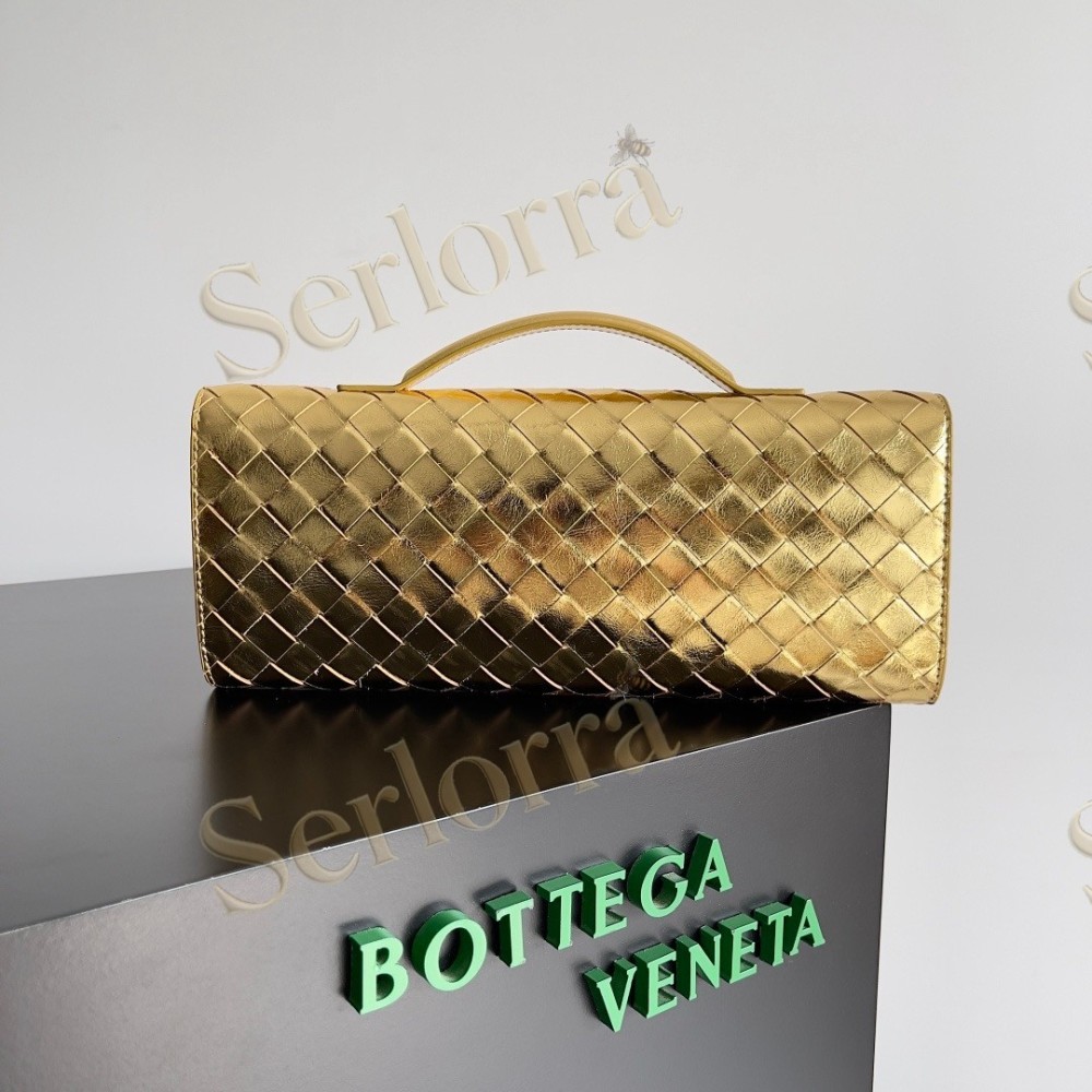 BOTTEGA VENETA ANDIAMO CLUTCH