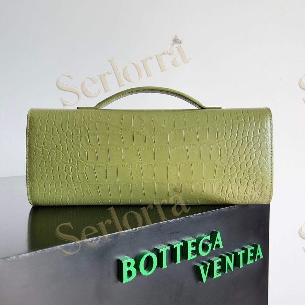 BOTTEGA VENETA ANDIAMO CLUTCH