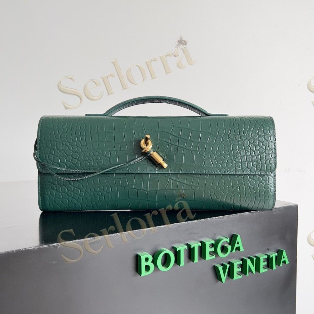 BOTTEGA VENETA ANDIAMO CLUTCH