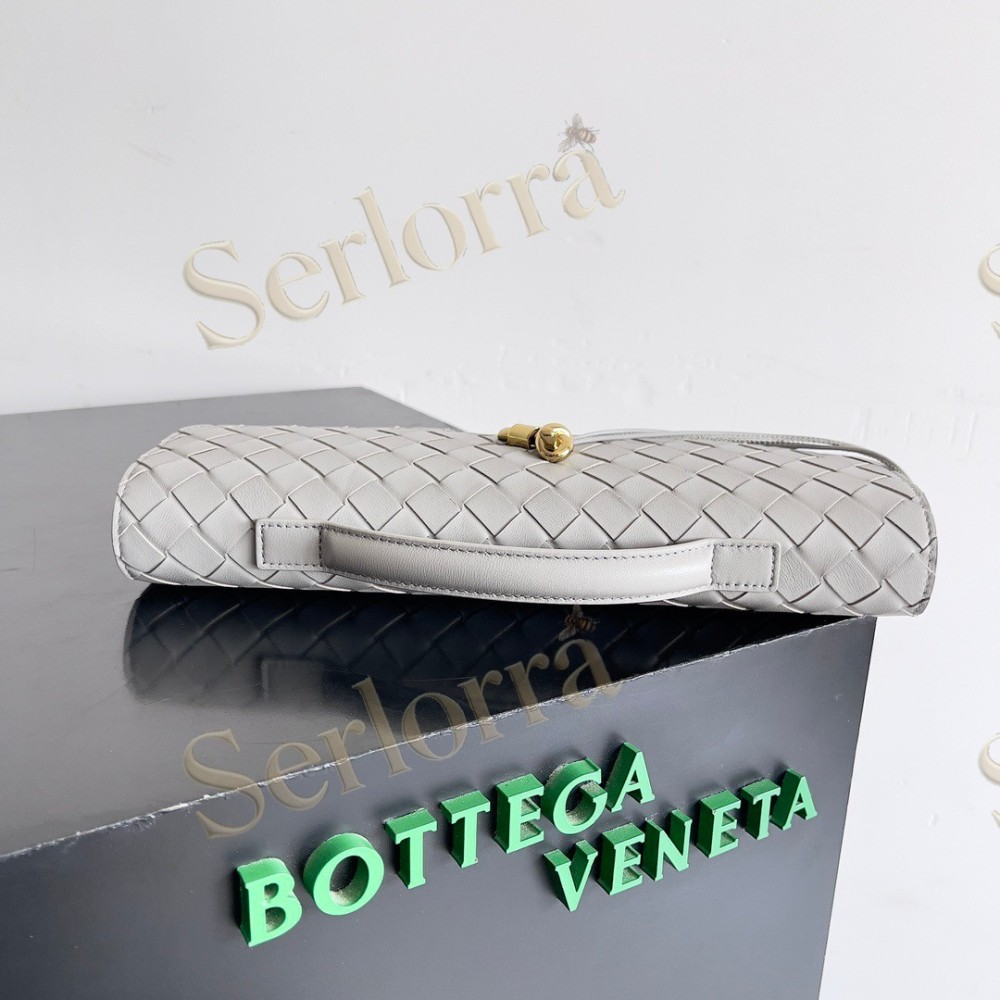 BOTTEGA VENETA ANDIAMO CLUTCH