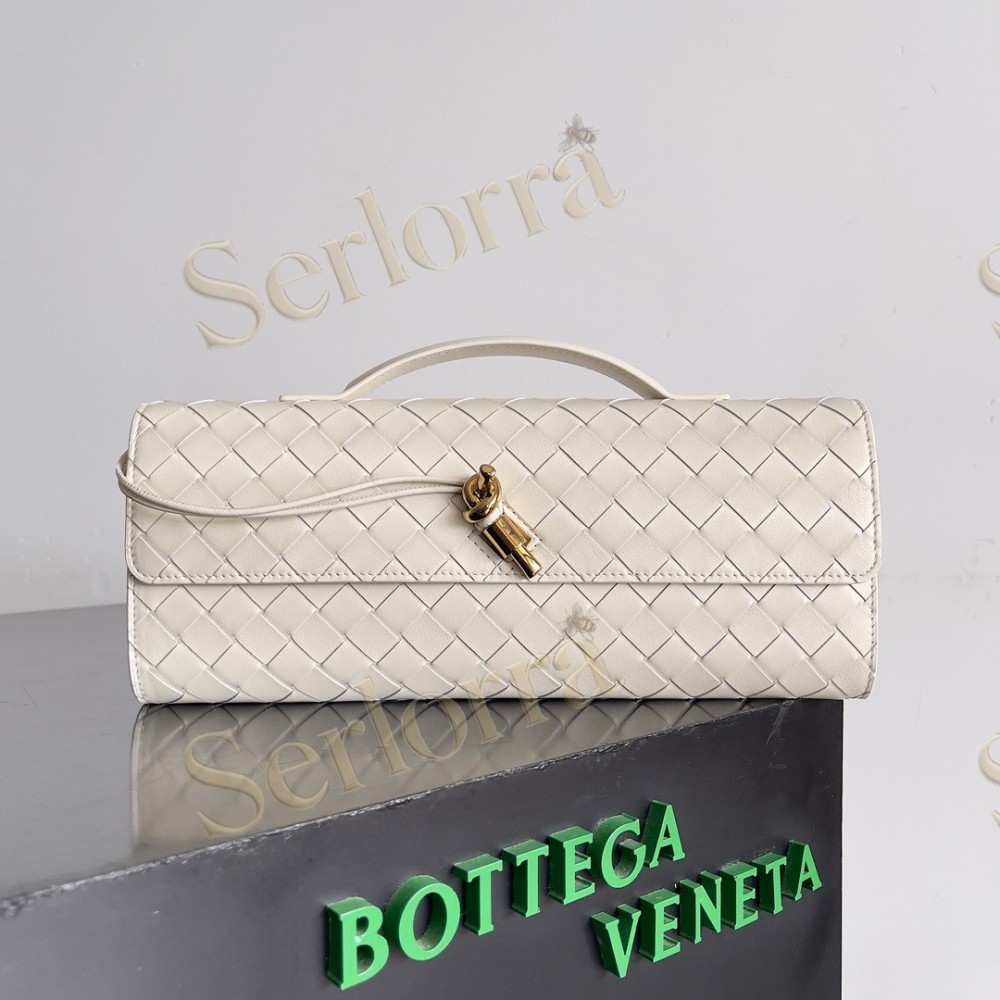 BOTTEGA VENETA ANDIAMO CLUTCH