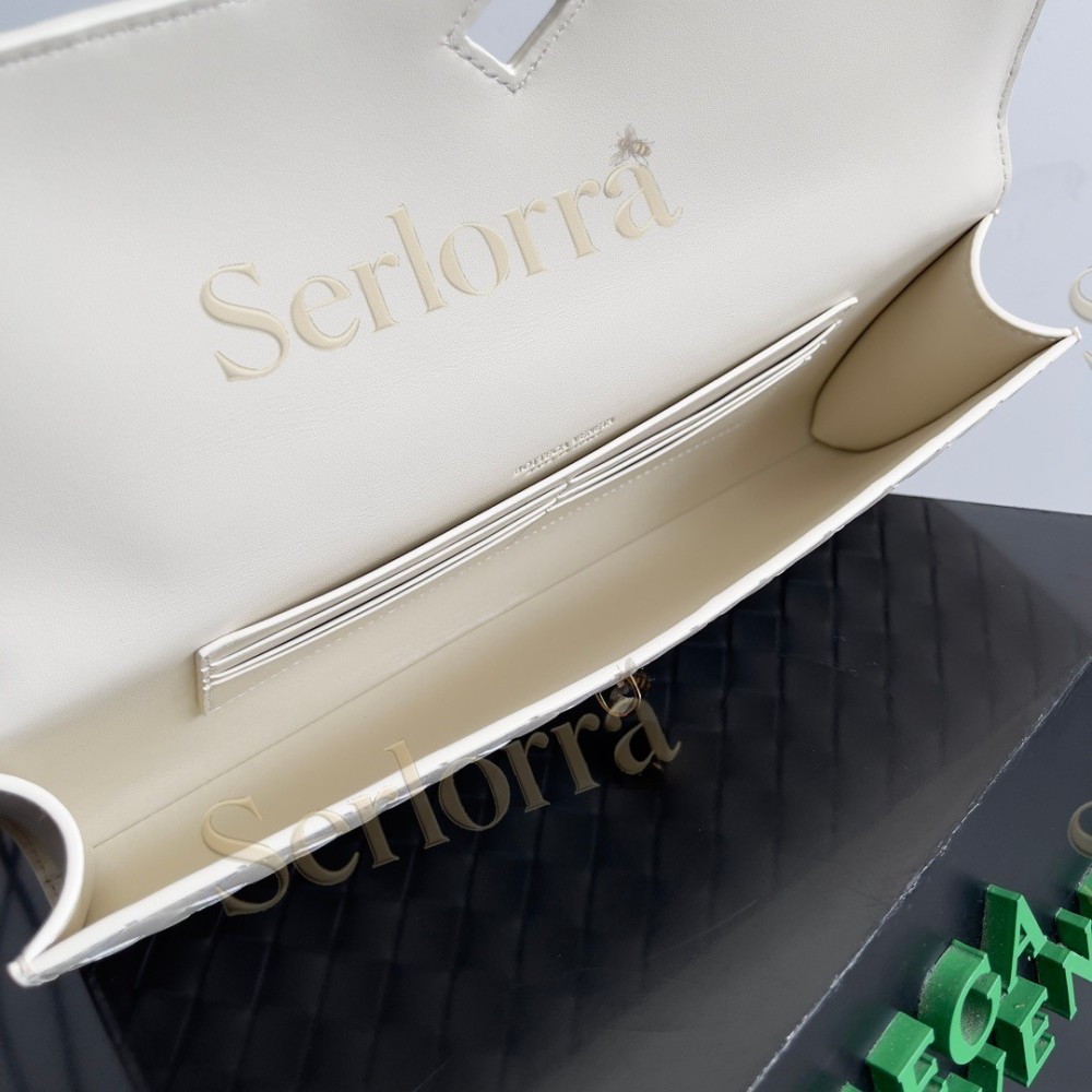 BOTTEGA VENETA ANDIAMO CLUTCH