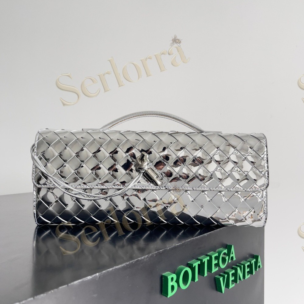 BOTTEGA VENETA ANDIAMO CLUTCH