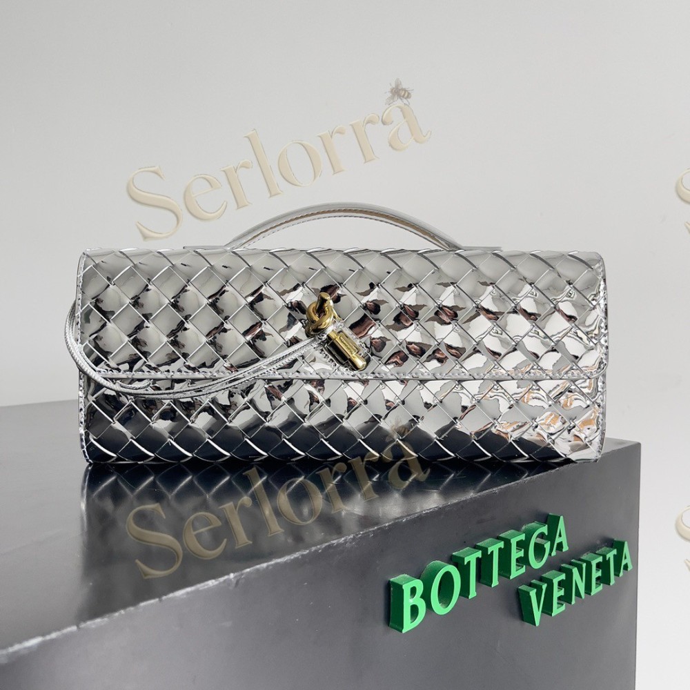 BOTTEGA VENETA ANDIAMO CLUTCH