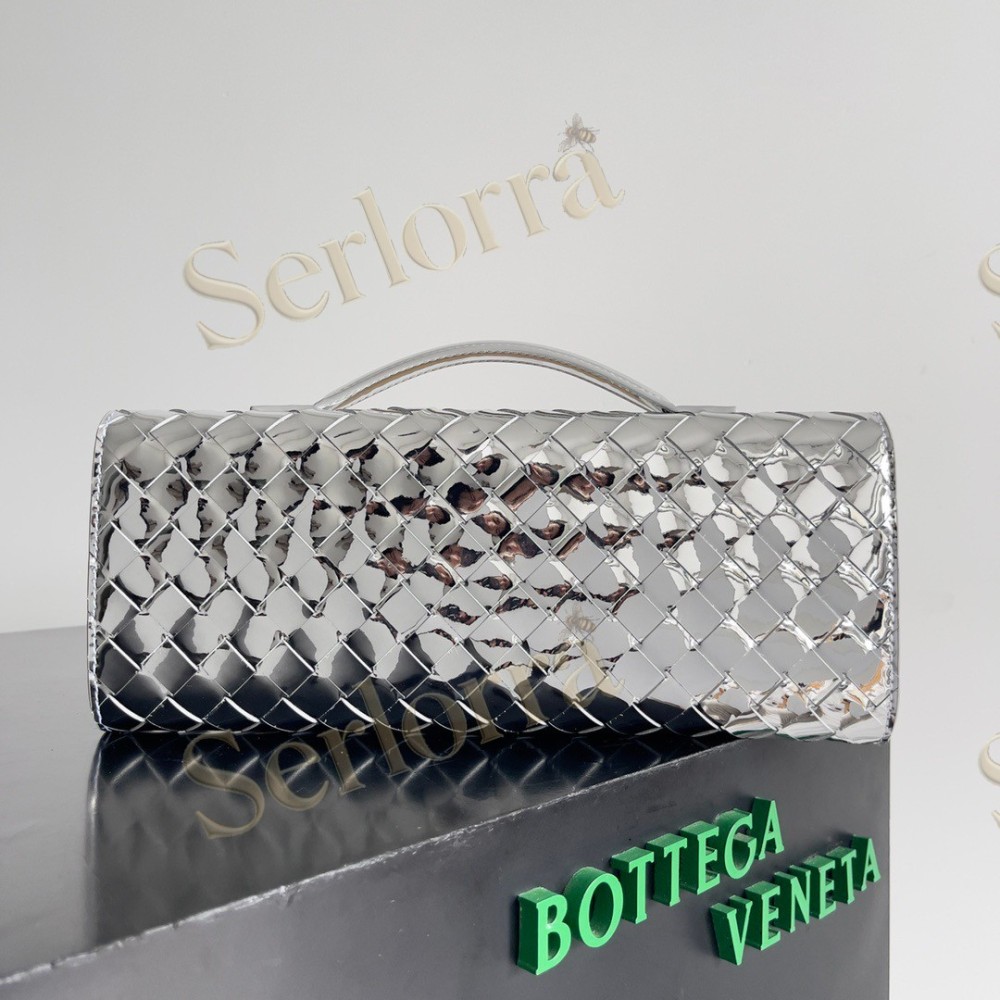 BOTTEGA VENETA ANDIAMO CLUTCH