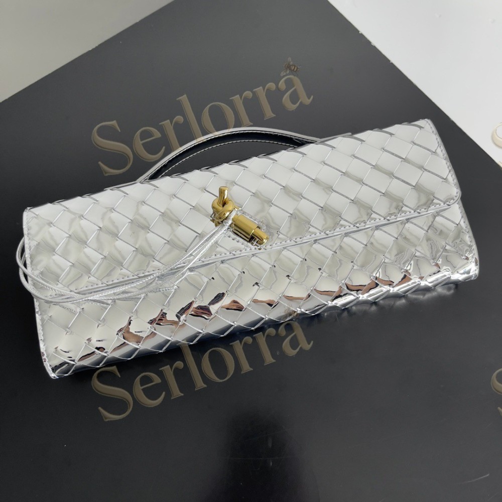 BOTTEGA VENETA ANDIAMO CLUTCH