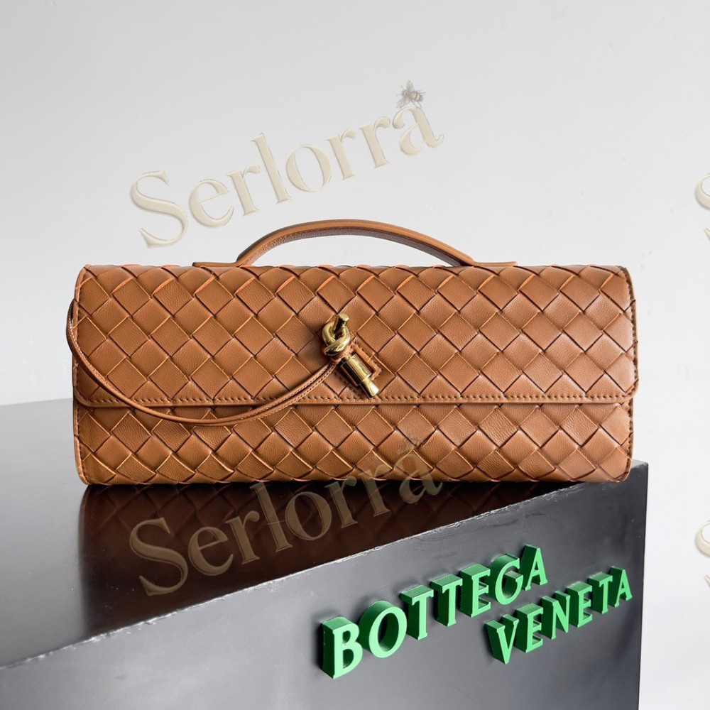 BOTTEGA VENETA ANDIAMO CLUTCH