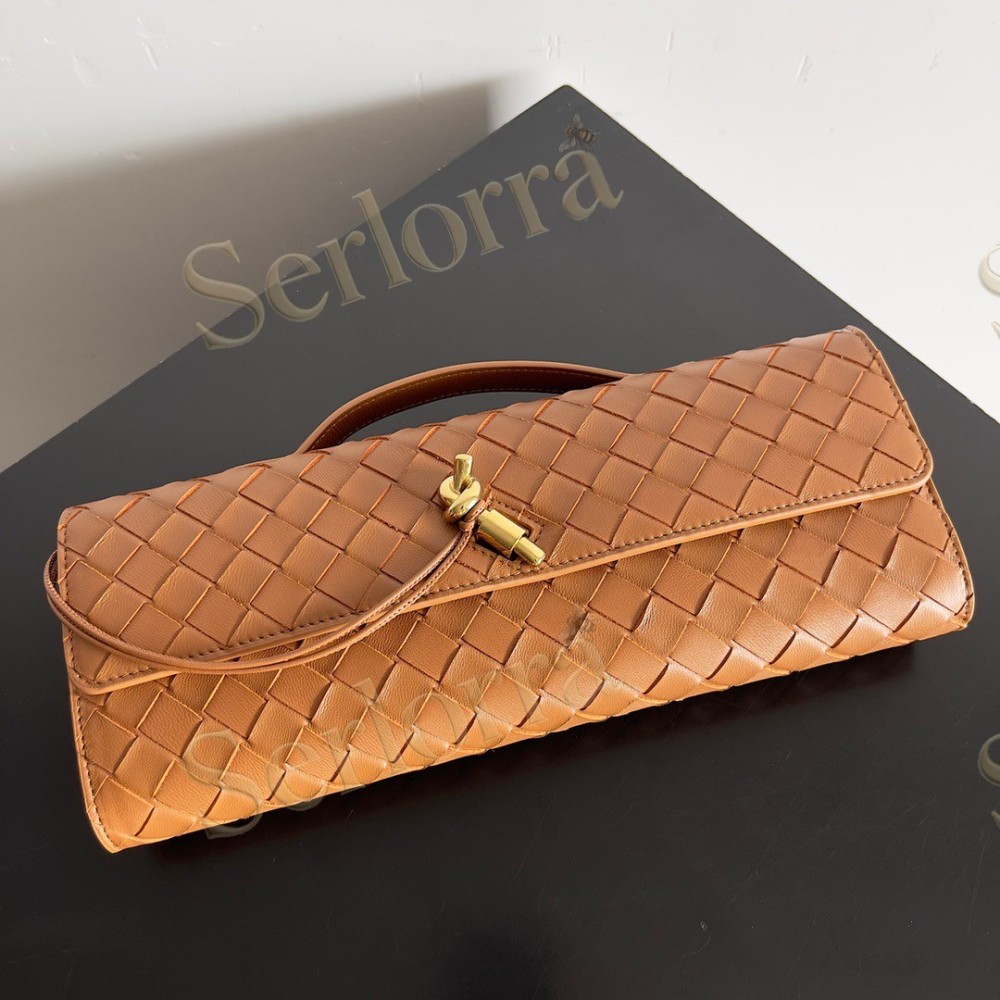 BOTTEGA VENETA ANDIAMO CLUTCH