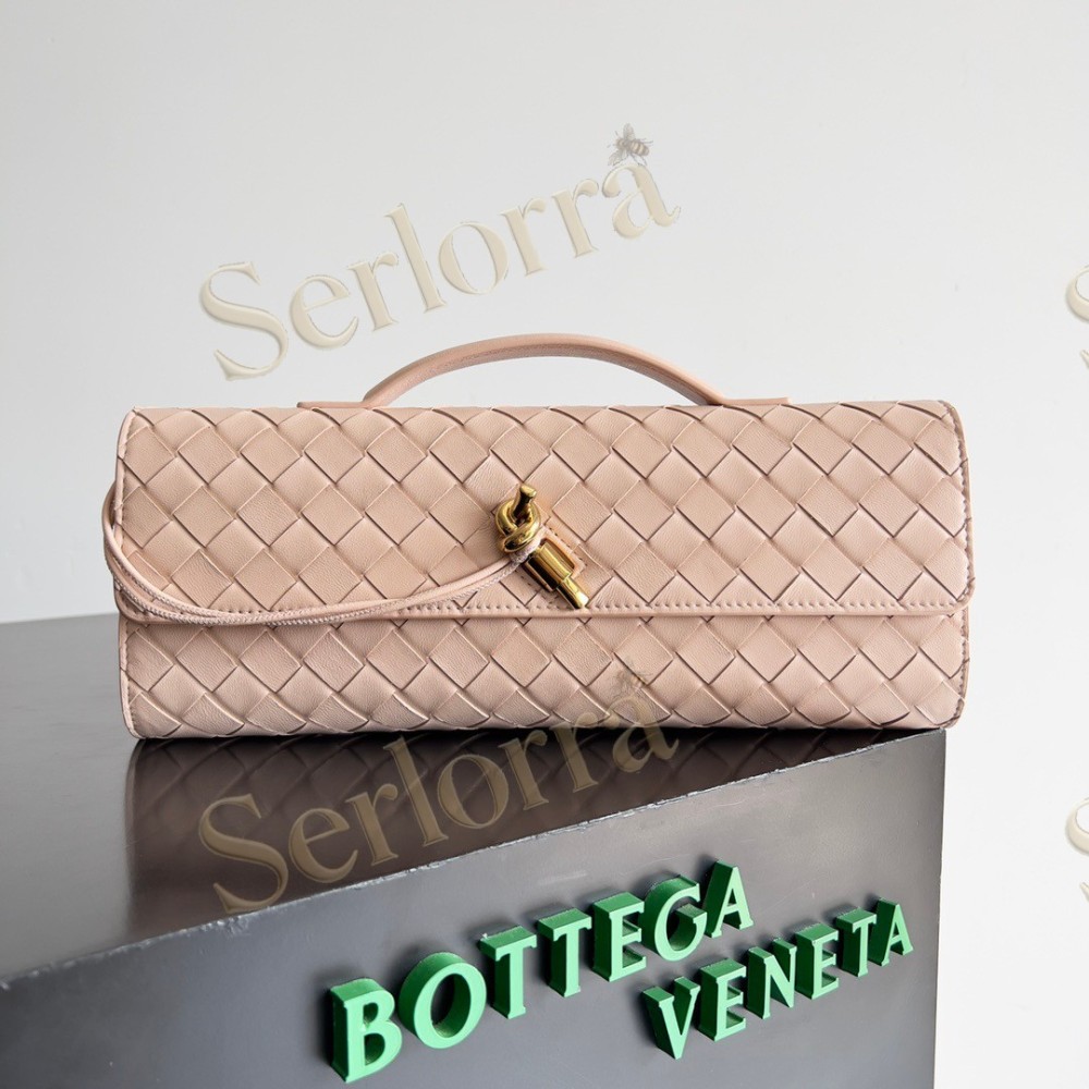 BOTTEGA VENETA ANDIAMO CLUTCH