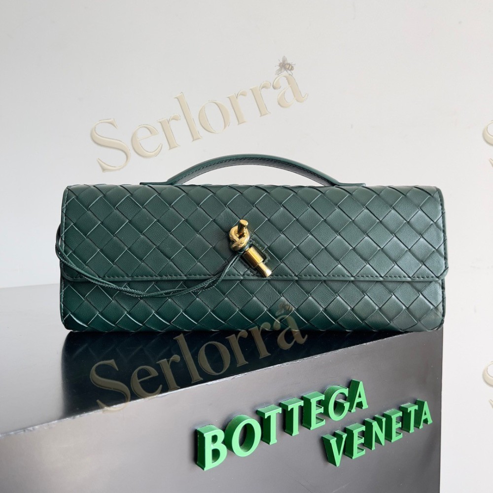 BOTTEGA VENETA ANDIAMO CLUTCH