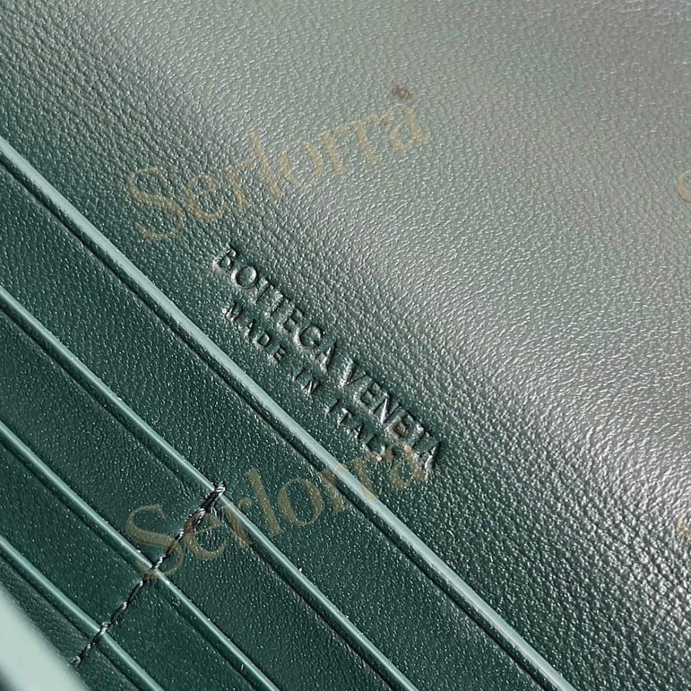 BOTTEGA VENETA ANDIAMO CLUTCH
