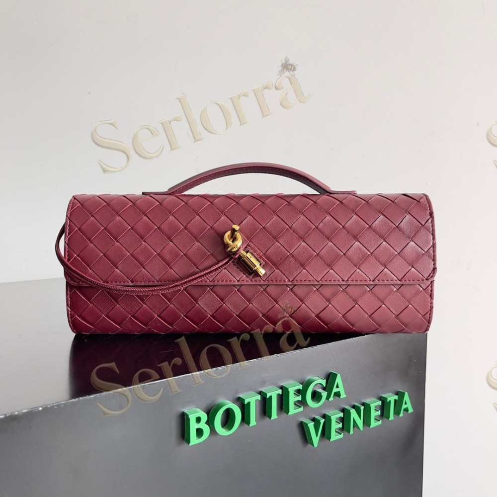BOTTEGA VENETA ANDIAMO CLUTCH