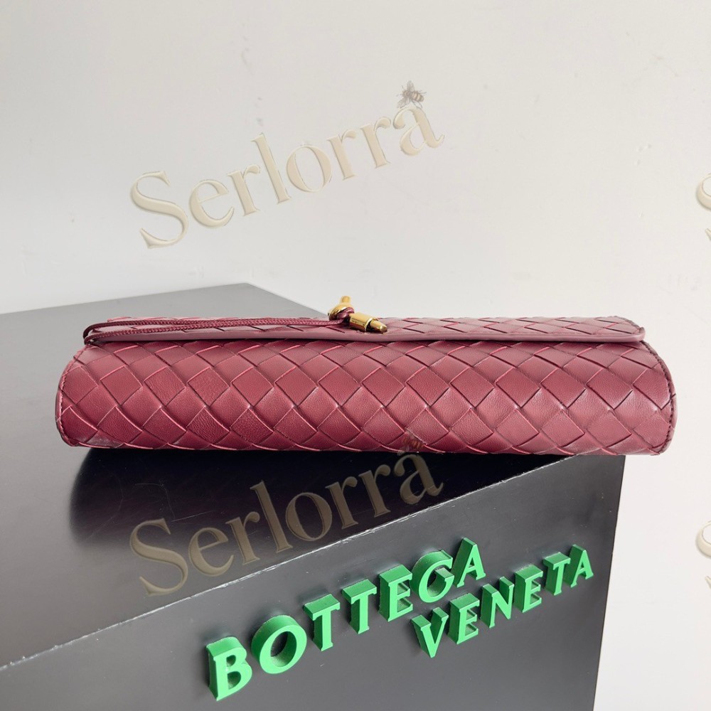 BOTTEGA VENETA ANDIAMO CLUTCH