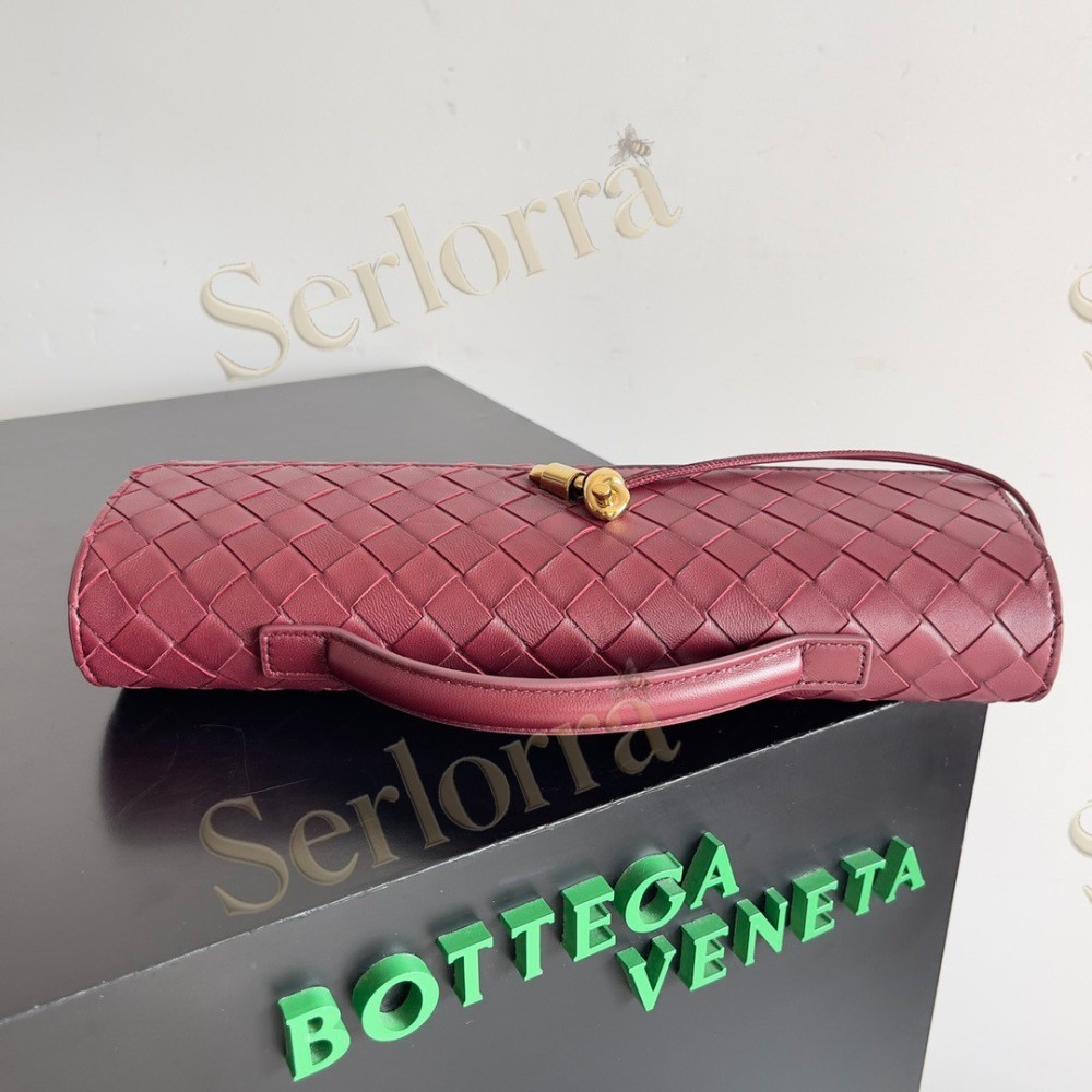 BOTTEGA VENETA ANDIAMO CLUTCH