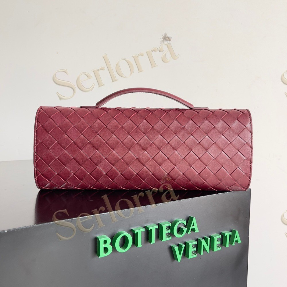 BOTTEGA VENETA ANDIAMO CLUTCH