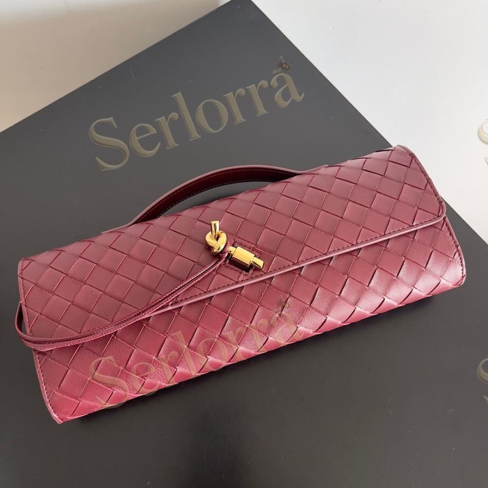 BOTTEGA VENETA ANDIAMO CLUTCH