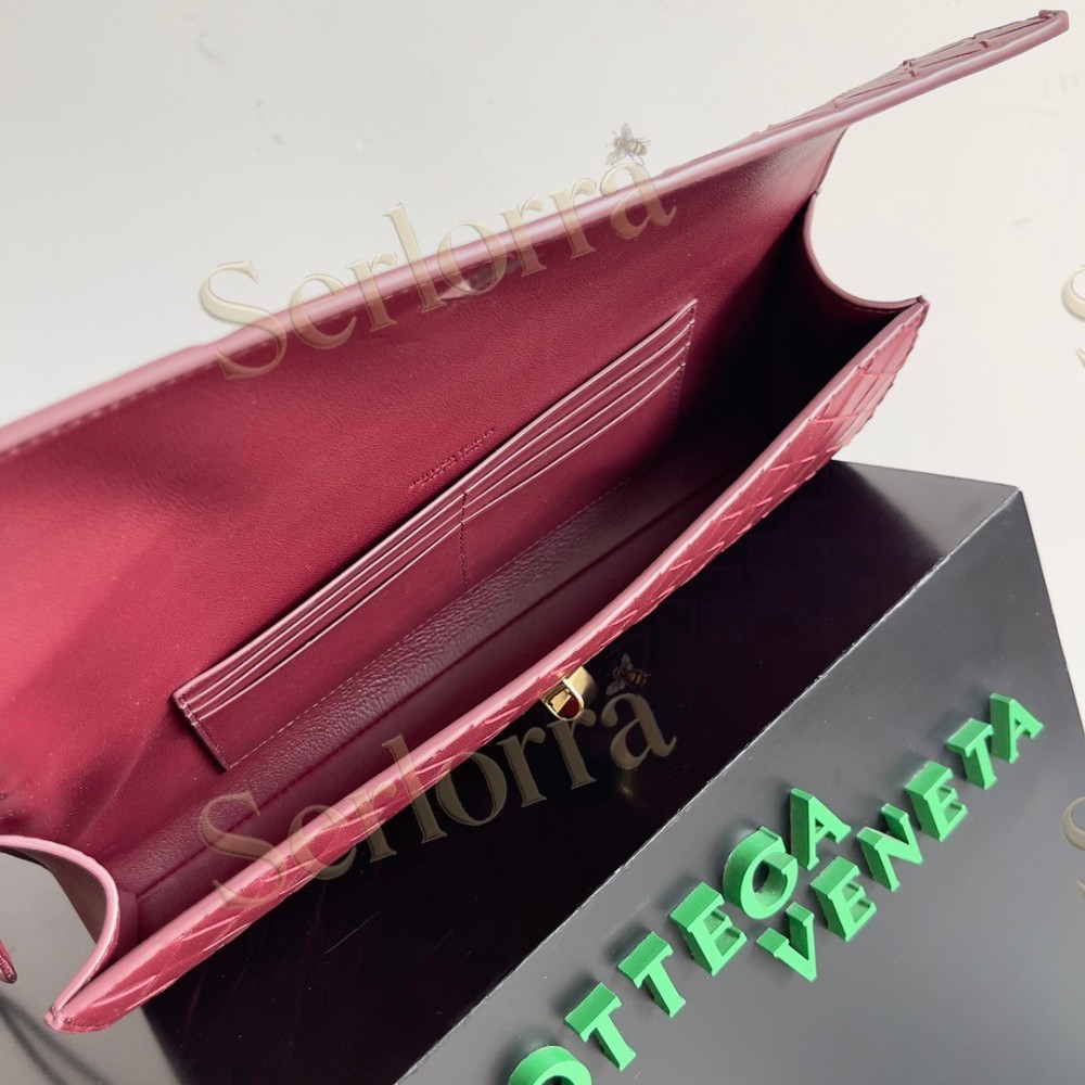 BOTTEGA VENETA ANDIAMO CLUTCH