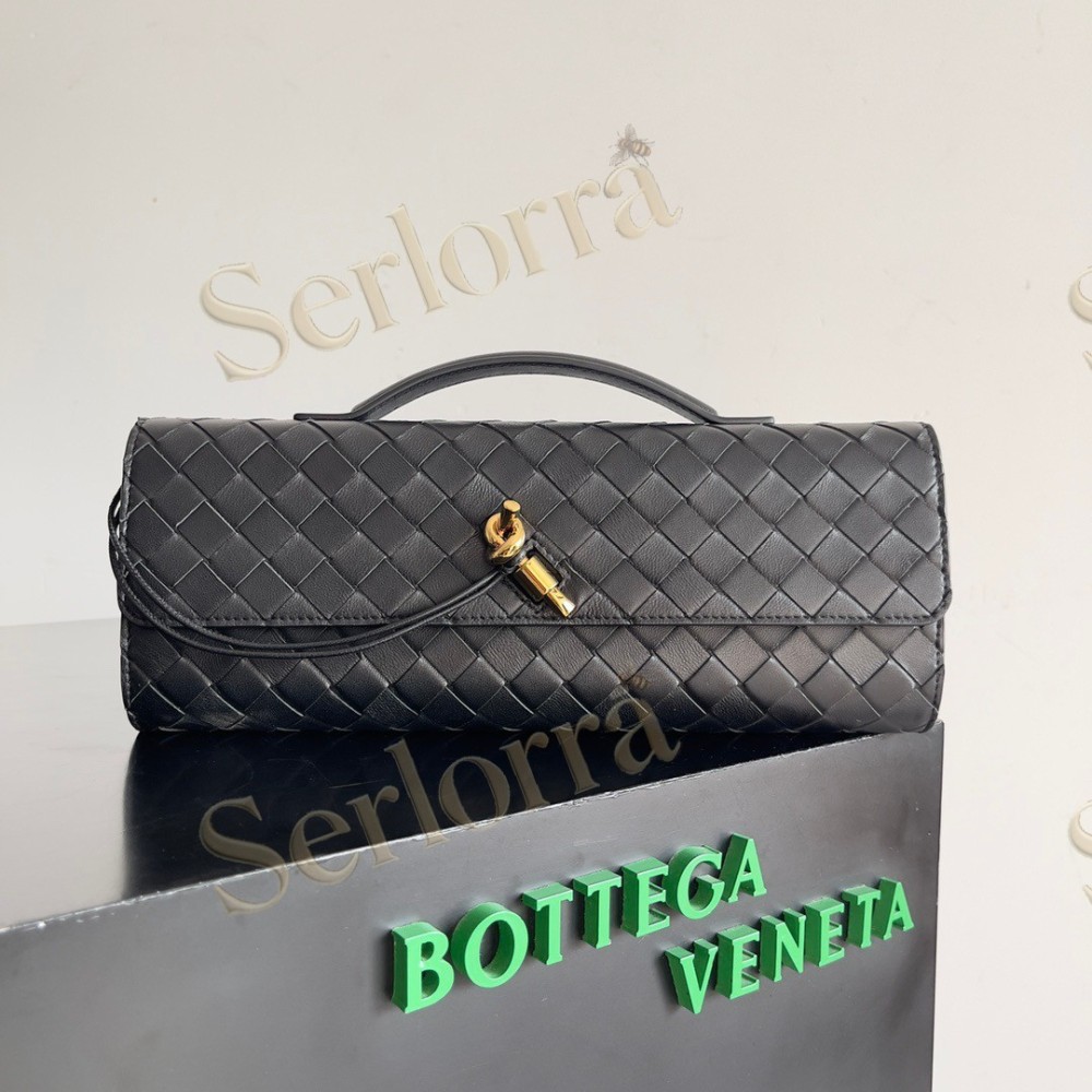 BOTTEGA VENETA ANDIAMO CLUTCH