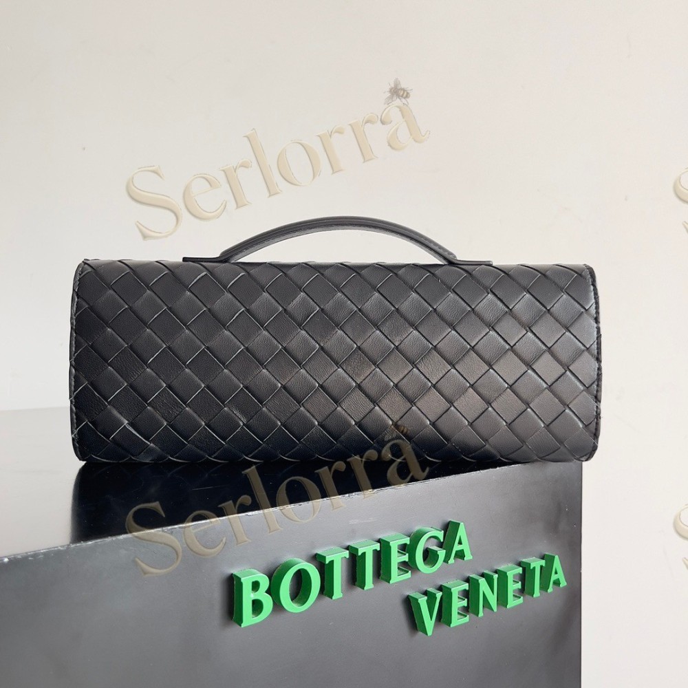 BOTTEGA VENETA ANDIAMO CLUTCH