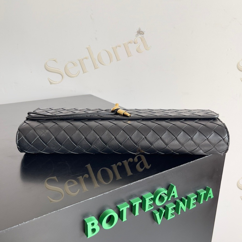 BOTTEGA VENETA ANDIAMO CLUTCH