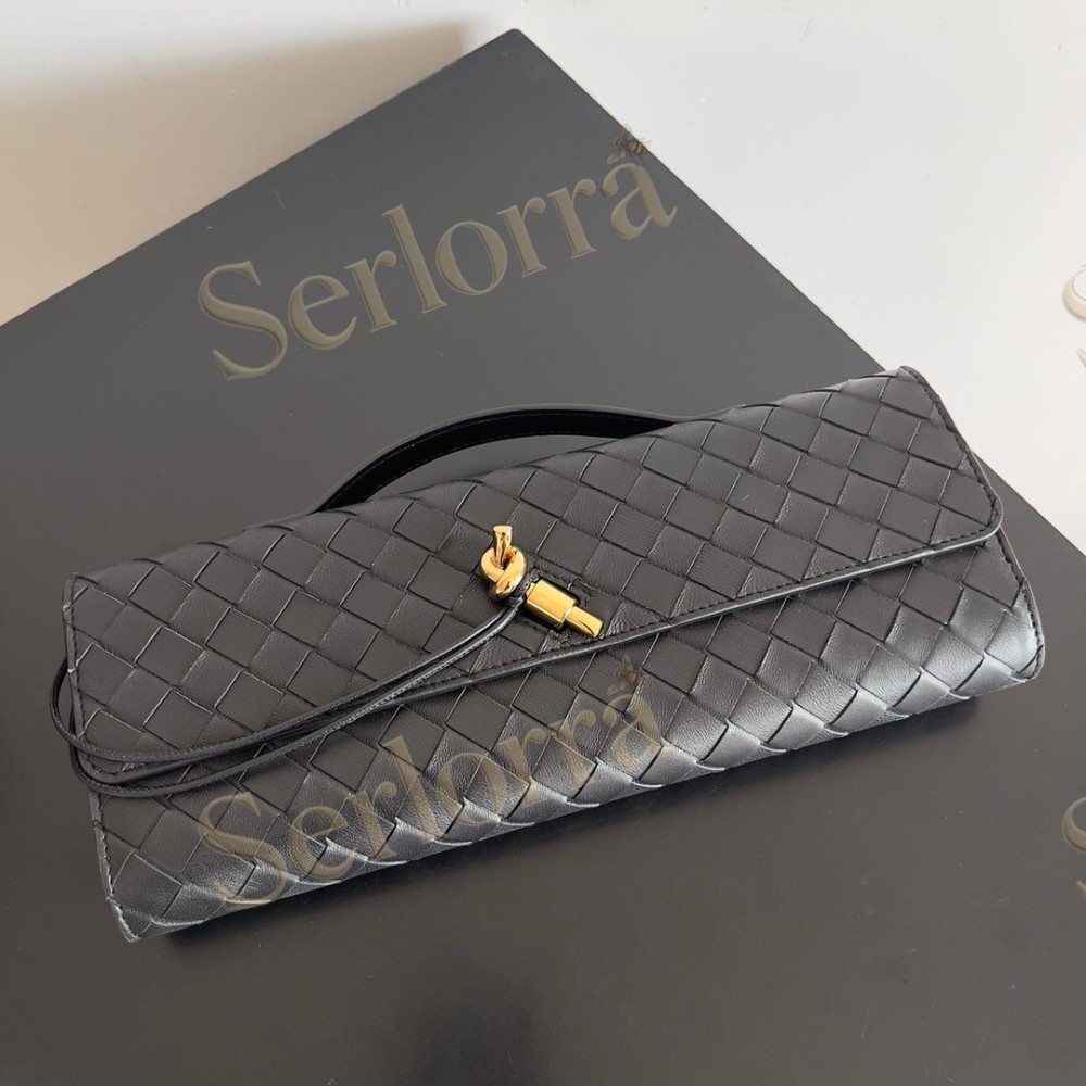 BOTTEGA VENETA ANDIAMO CLUTCH