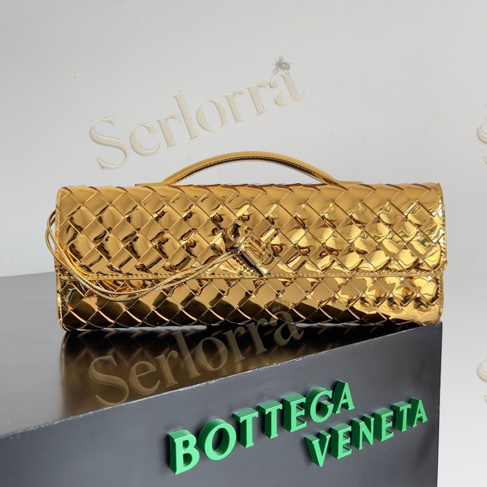 BOTTEGA VENETA ANDIAMO CLUTCH