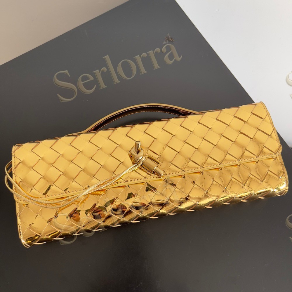 BOTTEGA VENETA ANDIAMO CLUTCH
