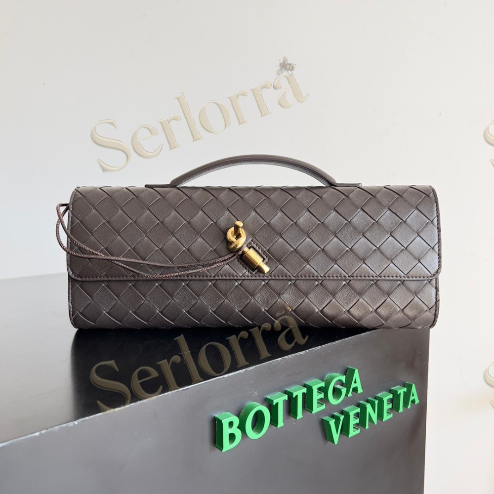 BOTTEGA VENETA ANDIAMO CLUTCH